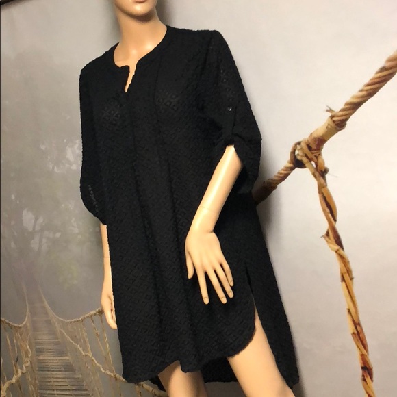 Roaman's Tops - ROAMAN’S HOST PICK ! Black Top